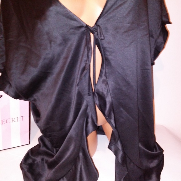 Victoria Secret Robe - Picture 3 of 8